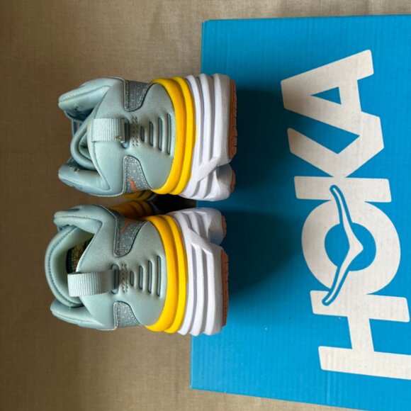 Hoka One One Women's Bondi 8 Wide Sneakers - Picture 5 of 7